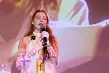 Photo of a student giving a speech at a contest