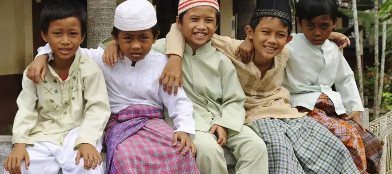 A photo of a group of children in an Arabic speaking country