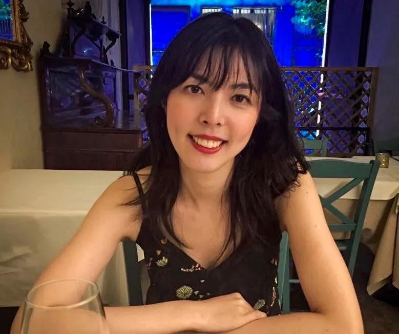 Head and shoulders photo of Mavis Ho