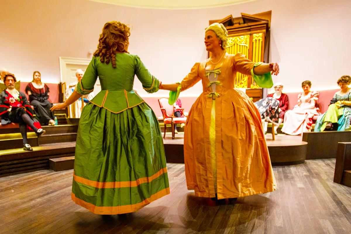 Les Danses Antiques